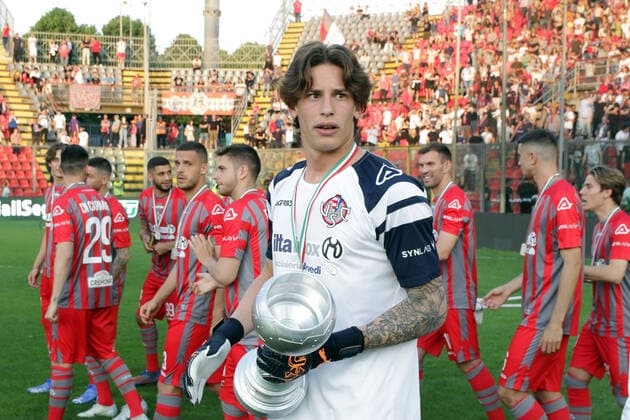 Photo Raffaele Rastelli LaPresse 11 May, 2022 Cremona, Italy soccer Cremonese - Italian Football Championship League BKT 2021 2022 - Zini stadium. In the pic: Cremonese players celebrate promotion to League A  Copyright: xRaffaelexRastelli LaPressex