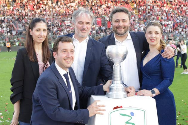 Photo Raffaele Rastelli LaPresse 11 May, 2022 Cremona, Italy soccer Cremonese - Italian Football Championship League BKT 2021 2022 - Zini stadium. In the pic: Cremonese players celebrate promotion to League A  Copyright: xRaffaelexRastelli LaPressex