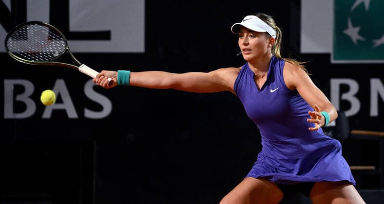May 11, 2022, ROME: Paula Badosa of Spain in action against Aliaksandra Sasnovich of Belarus during their women s singles second round match at the Italian Open tennis tournament in Rome, Italy, 11 May 2022. ANSA ETTORE FERRARI ROME - ZUMAa110 20220511_zaf_a110_147 Copyright: xEttorexFerrarix
