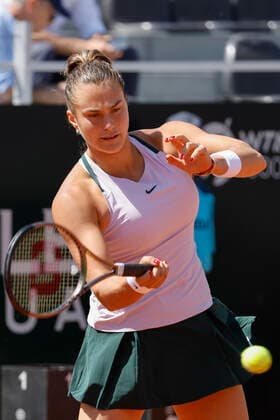 May 12, 2022, ROME, ITALY: Aryna Sabalenka of Russia in action against Jessica Pegula of US, during their women™s singles third round match at the Italian Open tennis tournament in Rome, Italy, 12 May 2022..ANSA FABIO FRUSTACI ROME ITALY - ZUMAa110 20220512_zaf_a110_017 Copyright: xFabioxFrustacix