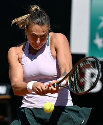 May 13, 2022, ROME: Aryna Sabalenka of Belarus in action during her women s singles quarter final match against Amanda Anisimova of US at the Italian Open tennis tournament in Rome, Italy, 13 May 2022. ANSA ETTORE FERRARI Italian Open tennis tournament  - ZUMAa110 20220513_zaf_a110_003 Copyright: xEttorexFerrarix