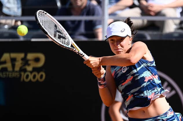 Mandatory Credit: Photo by Fabrizio Corradetti LiveMedia Shutterstock (12938842t) Iga Swiatek (POL) Tennis Internationals Internazionali BNL d Italia - Women s quarter-finals - Swiatek vs Andreescu, Foro Italico, Rome, Italy - 13 May 2022 Tennis Internationals Internazionali BNL d Italia - Women s quarter-finals - Swiatek vs Andreescu, Foro Italico, Rome, Italy - 13 May 2022  Copyright: xFabrizioxCorradetti LiveMedia Shutterstockx 12938842t