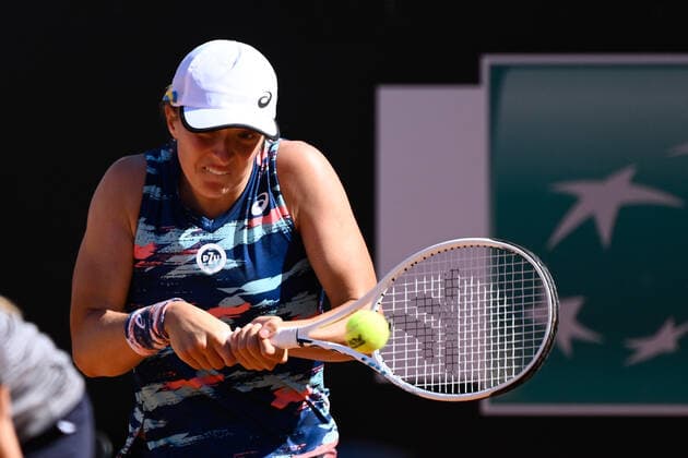 Mandatory Credit: Photo by Fabrizio Corradetti LiveMedia Shutterstock (12938842r) Iga Swiatek (POL) Tennis Internationals Internazionali BNL d Italia - Women s quarter-finals - Swiatek vs Andreescu, Foro Italico, Rome, Italy - 13 May 2022 Tennis Internationals Internazionali BNL d Italia - Women s quarter-finals - Swiatek vs Andreescu, Foro Italico, Rome, Italy - 13 May 2022  Copyright: xFabrizioxCorradetti LiveMedia Shutterstockx 12938842r