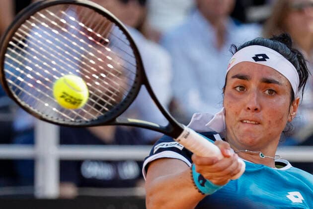 May 13, 2022, ROME, ITALY: Ons Jabeur of Tunisia in action during his women s singles quarter final round match against Maria Sakkari of Greece at the Italian Open tennis tournament in Rome, Italy, 13 May 2022. Italian Open tennis tournament  - ZUMAa110 20220513_zaf_a110_052 Copyright: xFabioxFrustacix