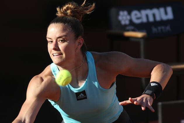 ROME, ITALY - 13.05.2022: ONS JABEUR (TUN) play game against M. SAKKARI (GRE) during their single women round match in the Internazionali BNL D Italia at Foro Italico in Rome, Italy on May 13, 2022.  Copyright: xMarcoxIacobuccix xipa-agency.netx xMarcoxIacobuccix 0