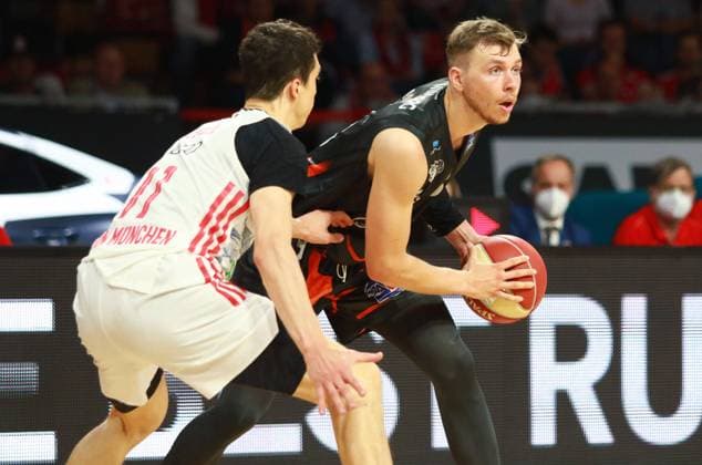 11 Vladimir Lucic FCBB white against 8 Jan Wimberg Niners Chemnitz duel basketball BBL FC Bayern Muenchen Niners Chemnitz Audi Dome 13 05 2022 PHOTO Mladen Lackovic LakoPress