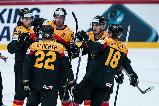 HELSINKI, FINLAND MAY 13 Moritz Seider of Germany R celebrates his goal with Matthias Plachta of Germany, Marcel Noebels of Germany, Leonhard Pfoderl of Germany, Tim Stutzle of Germany during the 2022 IIHF Ice Hockey World Championship match between Germany and Canada at Helsinki Ice Hall on May 13, 2022 in Helsinki, Finland Helsinki Ice Hall Uusimaa Finland  Copyright: xJustPictures.ch JarixPestelaccix