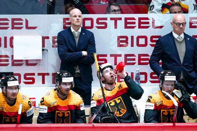 HELSINKI, FINLAND MAY 13 head coach Toni Soderholm of Germany during the 2022 IIHF Ice Hockey World Championship match between Germany and Canada at Helsinki Ice Hall on May 13, 2022 in Helsinki, Finland Helsinki Ice Hall Uusimaa Finland  Copyright: xJustPictures.ch JarixPestelaccix