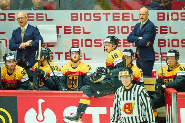 DEB National coach, headcoach, team manager, Bundestrainer, Toni Söderholm, Soederholm of Germany Tom Rowe (65, Cheftrainer Nürnberg Icetigers),, assistent coaches of Germany, Tim Stützle Nr.18 of Germany Stefan Loibl Nr.15 of Germany in the match GERMANY - CANADA 3-5 IIHF Ice hockey, Eishockey World Championship, WM, Weltmeisterschaft Group B in Helsinki, Finland, May 13, 2022, Season 2021 2022
