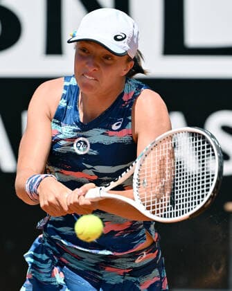 May 14, 2022, ROME: Iga Swiatek of Poland in action during her women s singles semifinal match against Aryna Sabalenka of Belarus at the Italian Open tennis tournament in Rome, Italy, 14 May 2022. ANSA ETTORE FERRARI. ROME - ZUMAa110 20220514_zaf_a110_008 Copyright: xEttorexFerrarix