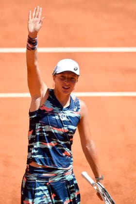 Iga Swiatek of Poland celebrates at the end of her semifinal match against Aryna Sabalenka of Belarus at the Internazionali BNL D Italia tennis tournament at Foro Italico in Rome, Italy on May 14th, 2022. Photo Antonietta Baldassarre Insidefoto antoniettaxbaldassarre
