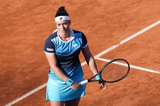 Internazionali BNL D Italia 2022 - Day Seven Ons Jabeur looks dejected during the Internazionali BNL D Italia 2022 semi-final match between Ons Jabeur and Daria Kasatkina - Day Seven on May 14, 2022 at Foro Italico in Rome, Italy. Rome Roma Italy  Copyright: xGiuseppexMaffiax originalFilename:maffia-internaz220514_npkQw.jpg