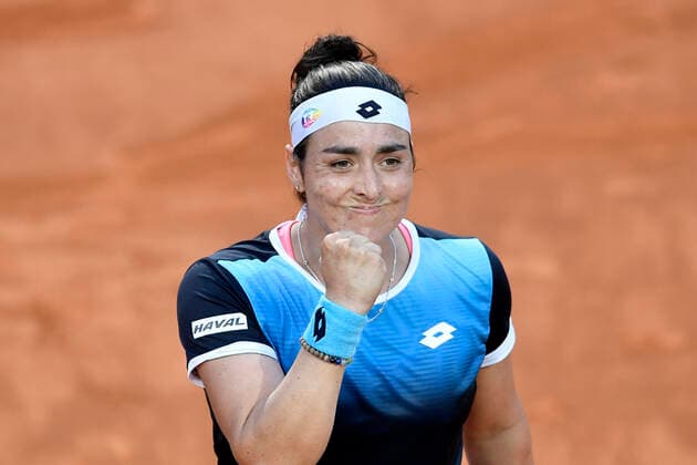 Ons Jabeur of Tunisia celebrates during her semifinal match against Daria Kasatkina of Russia at the Internazionali BNL D Italia tennis tournament at Foro Italico in Rome, Italy on May 14th, 2022. Photo Antonietta Baldassarre Insidefoto antoniettaxbaldassarre