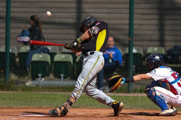 Baseballl I Men I Season 2021 22 I 1 Bundesliga Nord I 11 Matchday I Hamburg Stealers Bonn Capitals I 14 05 2022 Wilson Lee 21, Bonn Capitals Sebastian Koch 55, Hamburg Stealers Hamburg Baseballanlage Langenhorst Hamburg Germany Copyright: xLobeca RalfxHomburgx