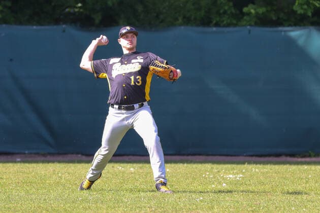 Baseballl I Men I Season 2021 22 I 1 Bundesliga Nord I 11 Matchday I Hamburg Stealers Bonn Capitals I 14 05 2022 Justus Recki 13, Bonn Capitals Hamburg Baseballanlage Langenhorst Hamburg Germany Copyright: xLobeca RalfxHomburgx