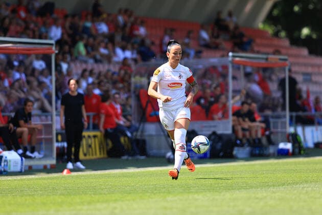 Flyeralarm Womens Bundesliga 2021 2022, 1 FC Cologne SC Freiburg Peggy Kuznik FC, 21 Cologne Franz Kremer Stadium, Lawn North Rhine Westphalia Germany