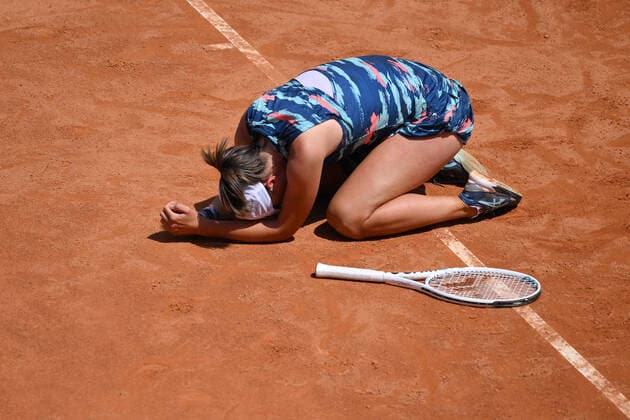 Iga Swiatek of Poland celebrates during her final match against Ons Jabeur of Tunisia at the Internazionali BNL D Italia tennis tournament at Foro Italico in Rome, Italy on May 15th, 2022. Photo Antonietta Baldassarre Insidefoto antoniettaxbaldassarre
