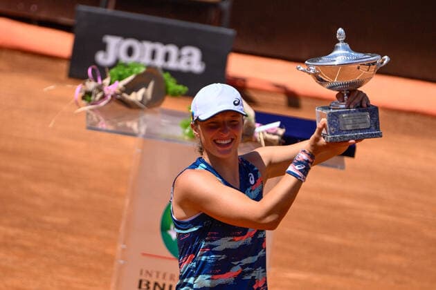 Internazionali BNL D Italia 2022 - Day Eight Iga Swiatek (POL) winner final against Iga Swiatek (POL) of the WTA, Tennis Damen Master 1000 Internazionali BNL D Italia tournament at Foro Italico on May 15, 2022 Rome Italy  Copyright: xFabrizioxCorradettix originalFilename:livemedia-internaz220515_npRMn.jpg