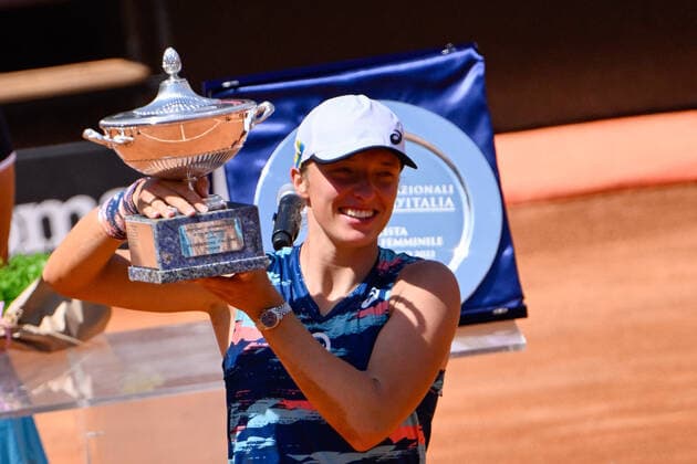 Mandatory Credit: Photo by Fabrizio Corradetti LiveMedia Shutterstock (12940966w) Iga Swiatek (POL) winner final against Ons Jabeur (TUN) of the WTA, Tennis Damen Master 1000 Internazionali BNL D Italia tournament at Foro Italico on May 15, 2022 Tennis Internationals Internazionali BNL d Italia - Women s final - Swiatek vs Jabeur, Foro Italico, Rome, Italy - 15 May 2022 Tennis Internationals Internazionali BNL d Italia - Women s final - Swiatek vs Jabeur, Foro Italico, Rome, Italy - 15 May 2022  Copyright: xFabrizioxCorradetti LiveMedia Shutterstockx 12940966w