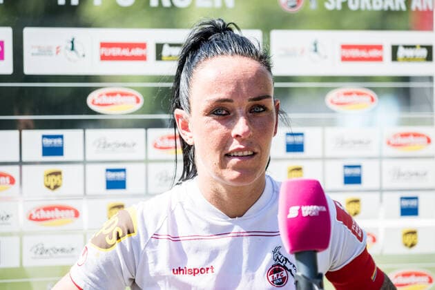 FLYERALARM Women Football Bundesliga, 1 FC Koeln SC Freiburg 15 05 2022 Peggy Kuznik 21, 1 FC Koeln in Magenta Interview FLYERALARM Women Football Bundesliga, 1 FC Koeln SC Freiburg, Koeln, Geissbockheim DFB REGULATIONS PROHIBIT ANY USE OF PHOTOGRAPHS AS IMAGE SEQUENCES AND OR QUASI VIDEO Copyright: xBEAUTIFULxSPORTS Wunderlx