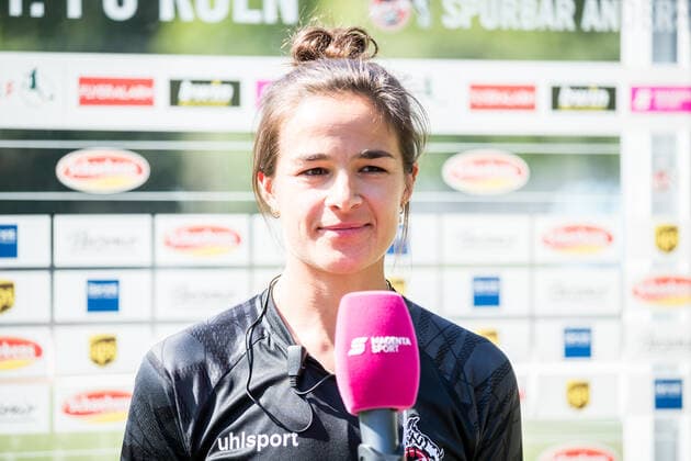 FLYERALARM Womens Soccer Bundesliga, 1 FC Koeln SC Freiburg 15 05 2022 Lena Lotzen 1 FC Koeln in Magenta Interview FLYERALARM Womens Soccer Bundesliga, 1 FC Koeln SC Freiburg, Koeln, Geissbockheim DFB REGULATIONS PROHIBIT ANY USE OF PHOTOGRAPHS AS IMAGE SEQUENCES AND OR QUASI VIDEO Copyright: xBEAUTIFULxSPORTS Wunderlx