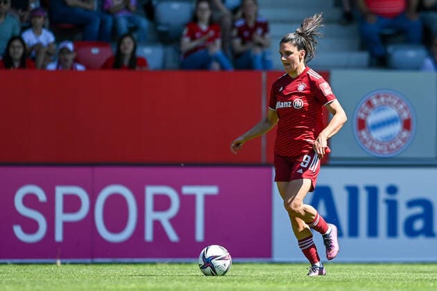 Jovana Damnjanovic FC Bayern München, FCB, 9 on the ball, crop, full body, single image, action, 15 05 2022, Munich Germany , Football, Flyeralarm Frauen Bundesliga, FC Bayern München 1 FFC Turbine Potsdam, DFB DFL REGULATIONS PROHIBIT ANY USE OF PHOTOGRAPHS AS IMAGE SEQUENCES AND OR QUASI VIDEO xslx