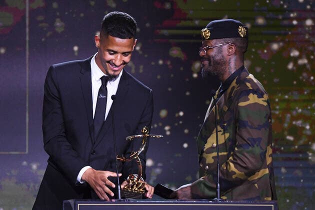 Fußball, Trophees UNFP Verleihung in Paris Djibril CISSE - 02 William SALIBA (om) during the Trophies UNFP ceremony at Pavillon Gabriel on May 15, 2022 in Paris, France. FOOTBALL : Trophees UNFP - Soiree - Paris - 15 05 2022 Pool FEP Panoramic 