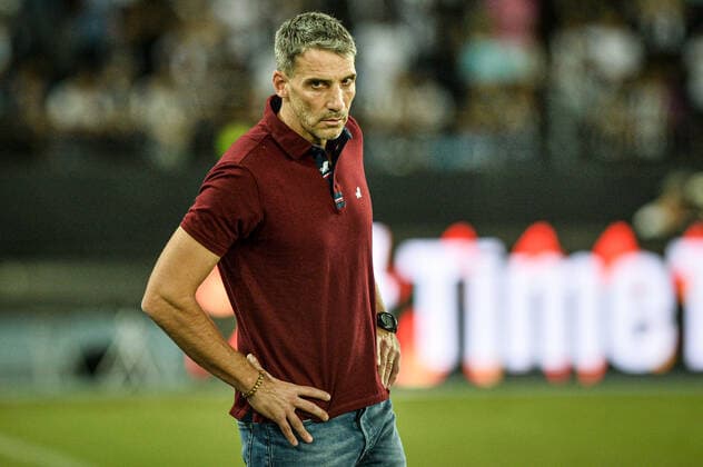 Botafogo x Fortaleza RIO DE JANEIRO, RJ - 15.05.2022: BOTAFOGO X FORTALEZA - Coach Juan Pablo Vojvoda during Botafogo x Fortaleza, a match valid for the Brazilian Championship 2022, held at Nilton Santos Stadium, located in the city of Rio de Janeiro (RJ), this Sunday (15). (Photo: Nayra Halm Fotoarena) x2206264x  NayraxHalm