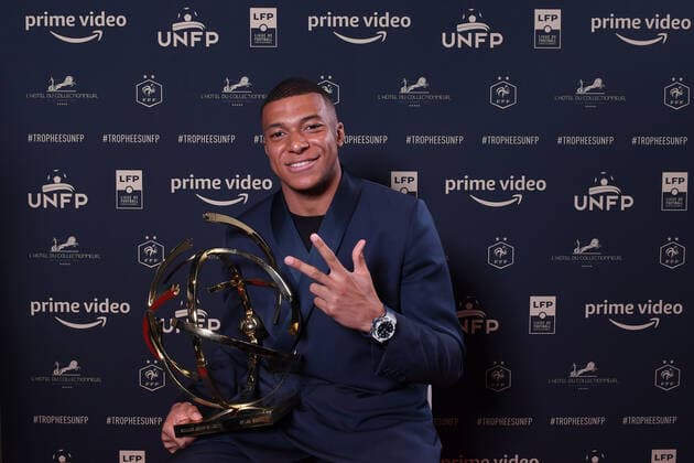 Fußball, Trophees UNFP Verleihung in Paris 07 Kylian MBAPPE (psg) during the Trophies UNFP ceremony at Pavillon Gabriel on May 15, 2022 in Paris, France. FOOTBALL : Trophees UNFP - Soiree - Paris - 15 05 2022 Pool FEP Panoramic 