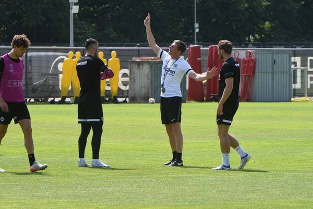 17 05 2022 Frankfurt am Main, Deutsche Bank Park Football, 1 Bundesliga, 2021 2022 season Eintracht Frankfurt training before the final Coach Oliver Glasner Eintracht Frankfurt with Filip KostiÄ‡ 10, Eintracht Frankfurt and Christopher Lenz 25, Eintracht Frankfurt emspor, DFL regulations prohibit any use of photographs as image sequences and or quasi video