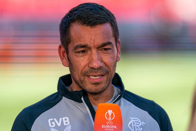 SOCCER - UEFA EL, Frankfurt vs Glasgow SEVILLA,SPAIN,17.MAY.22 - SOCCER - UEFA Europa League, final, Eintracht Frankfurt vs Glasgow Rangers, preview, training Glasgow. Image shows head coach Giovanni van Bronckhorst (Glasgow) during an interview.  GEPAxpictures xJohannesxFriedl