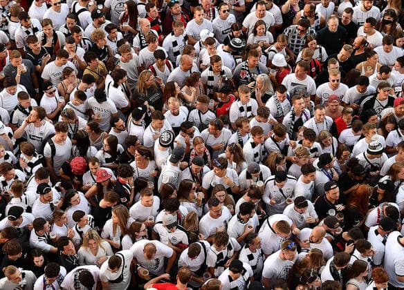 18 05 2022, xhbx, football UEFA Europa League Final 2022 public viewing, Eintracht Frankfurt Glasgow Rangers emspor, v l admission of fans DFL DFB REGULATES PROHIBIT ANY USE OF PHOTOGRAPHS as IMAGE SEQUENCES and or QUASI VIDEO Frankfurt am Main