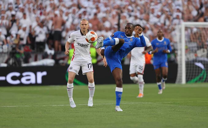 18 05 2022, Football UEFA Europa League Final in Seville, Eintracht Frankfurt Glasgow Rangers FC, emonline, emspor, v l , Sebastian Rode Eintracht Frankfurt , Glen Kamara Glasgow Rangers FC DFL DFB REGULATIONS PROHIBIT ANY USE OF PHOTOGRAPHS AS IMAGE SEQUENCES AND OR QUASI VIDEO xdcx Copyright: HMBxMedia