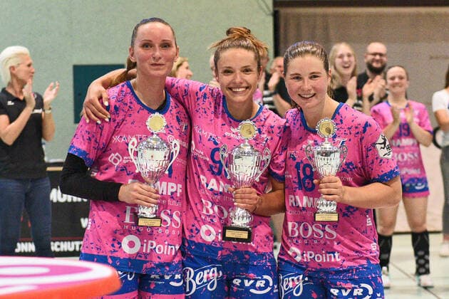 the TusSies of the season 2021 2022 li 2 place Silje Brons Petersen mi 1 place Dagmara Nocun re 3 place Marte Juuhl Svensson TusSies Metzingen vs Buxtehuder SV Handball, HBF, 20 Ligaspiel, season 2021 2022 , 18 05 2022 TusSies Metzingen vs Buxtehuder SV Handball, HBF, 20 Ligaspiel, season 2021 2022 , 18 05 2022 Metzingen Copyright: xEibner-Pressefotox EP_TBR
