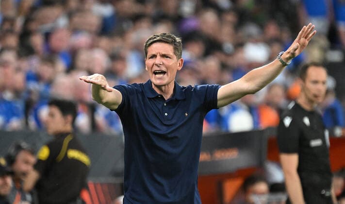 18 05 2022, xjhx, football UEFA Europa League Final 2022, Eintracht Frankfurt Glasgow Rangers emspor, v l coach Oliver Glasner Eintracht Frankfurt zautz gestures gives instructions DFL DFB REGULATES PROHIBIT ANY USE OF PHOTOGRAPHS as IMAGE SEQUENCES and or QUASI VIDEO Sevilla