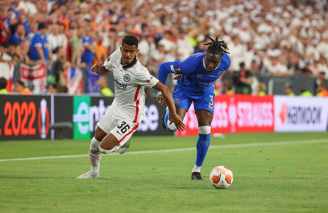18 05 2022, Football UEFA Europa League Final in Seville, Eintracht Frankfurt Glasgow Rangers FC, emonline, emspor, v l , Ansgar Knauff Eintracht Frankfurt , Calvin Bassey Glasgow Rangers FC DFL DFB REGULATIONS PROHIBIT ANY USE OF PHOTOGRAPHS AS IMAGE SEQUENCES AND OR QUASI VIDEO xdcx Copyright: HMBxMedia