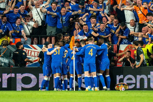 SOCCER - UEFA EL, Frankfurt vs Glasgow SEVILLA,SPAIN,18.MAY.22 - SOCCER - UEFA Europa League, final, Eintracht Frankfurt vs Glasgow Rangers. Image shows the rejoicing of Glasgow.  GEPAxpictures xJohannesxFriedl