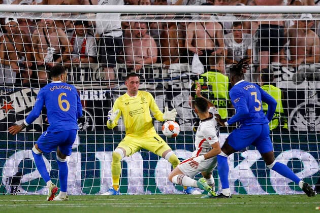 Eintracht Frankfurt v Rangers UEFA Europa League Rafael Santos Borre of Eintracht Frankfurt scores his sides 1st goal during the UEFA Europa League Final between Eintracht Frankfurt and Rangers at Ramon Sanchez Pizjuan Stadium, Seville Content Not Available For UK Newspapers Copyright: xPaulxChestertonx FIL-16924-0102 UK Newspapers OUT