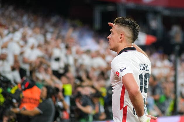 Rafael Borre Eintracht Frankfurt, 19 cheers his goal to 1 1, Eintracht Frankfurt vs Glasgow Rangers, football, Europa League, final, season 2021 2022, 18 05 2022, Eintracht Frankfurt vs Glasgow Rangers, football, Europa League, final, season 2021 2022, 18 05 2022 Sevilla Copyright: xEibner-Pressefotox EP_MBL
