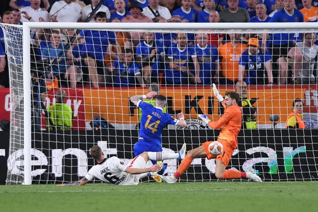 Soccer Europa League final Eintracht Frankfurt Glasgow Rangers on 18 05 2022 at Estadio Ramon Sanchez Pizjuan in Seville Kevin Trapp Frankfurt with foot defense xHDx