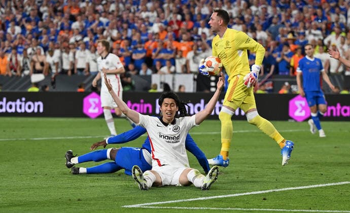 18 05 2022, xjhx, football UEFA Europa League Final 2022, Eintracht Frankfurt Glasgow Rangers emspor, v l Daichi Kamada Eintracht Frankfurt DFL DFB REGULATIONS PROHIBIT ANY USE OF PHOTOGRAPHS as IMAGE SEQUENCES and or QUASI VIDEO Sevilla