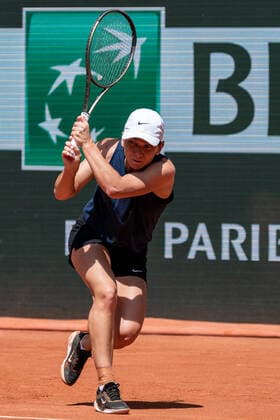 Simona Halep (ROU), entrainement - Roland Garros TENNIS : Roland-Garros 2022 - Internationaux de France - Qualifications - 18 05 2022 LiaMancini Panoramic 