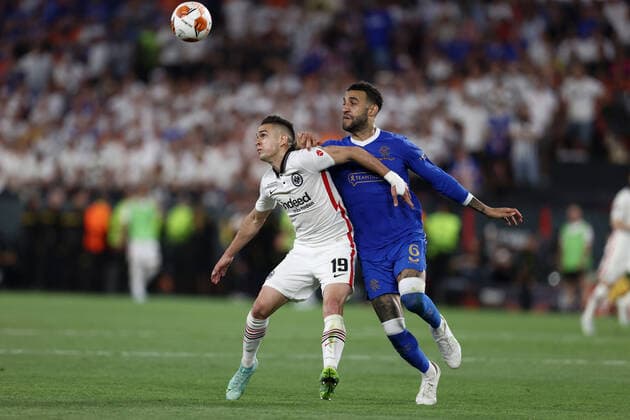May 18, 2022, Seville, Spain: Seville, Spain, Estadio Ramon Sanchez-Pizjuan, May 18, 2022, Rafael Borre (Eintracht Frankfurt) and Connor Goldson (Rangers FC) battle for the ball during UEFA Europa League 2022 Final - Eintracht vs Rangers - football Europa League match. football Europa League match - UEFA Europa League 2022 Final - Eintracht vs Rangers, Seville, Spain - ZUMAl164 20220518_zsa_l164_116 Copyright: xFrancescoxScaccianocex
