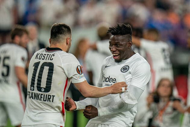 SOCCER - UEFA EL, Frankfurt vs Glasgow SEVILLA,SPAIN,18.MAY.22 - SOCCER - UEFA Europa League, final, Eintracht Frankfurt vs Glasgow Rangers. Image shows the rejoicing of Frankfurt.  GEPAxpictures xJohannesxFriedl