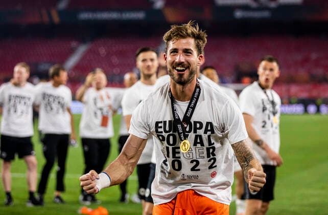 Final cheer goalkeeper Kevin Trapp FRA Eintracht Frankfurt Glasgow Rangers 18 05 2022, football season 2021 22 Photo Moritz Müller
