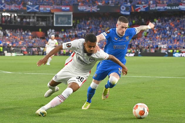 Ansgar KNAUFF Eintracht Frankfurt , action, duel against Ryan Kent Rangers FC Football Europa League, final Eintracht Frankfurt Glasgow Rangers 5 4 i E on 18 05 2022 in Seville Estadio Ramon Sanchez Pizjuan
