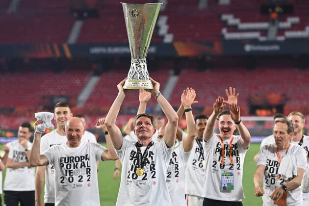 Oliver GLASNER coach Eintracht Frankfurt with cup, trophy, award ceremony, football Europa League, final Eintracht Frankfurt Glasgow Rangers 5 4 i E on 18 05 2022 in Seville Estadio Ramon Sanchez Pizjuan