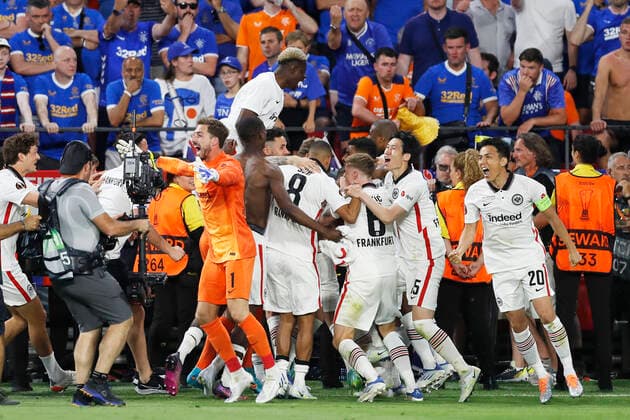 Makoto Hasebe, Daichi Kamada, Frankfurt team group, Mannschaftsbild, Totale (Frankfurt), MAY 18, 2022 - Football Soccer : UEFA Europa League Final match between Eintracht Frankfurt 0-0 Glasgow Rangers at Ramon Sanchez Pizjuan stadium in Seville, Spain. Noxthirdxpartyxsales  (188657177)