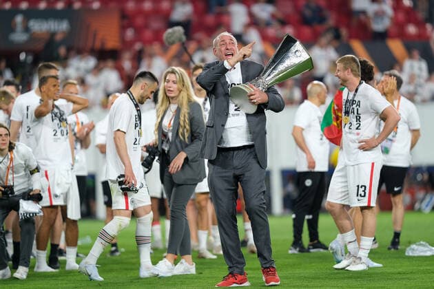 Peter Fischer with the cup, Eintracht Frankfurt vs Glasgow Rangers, football, Europa League, final, season 2021 2022, 18 05 2022, Eintracht Frankfurt vs Glasgow Rangers, football, Europa League, final, season 2021 2022, 18 05 2022 Seville Copyright: xEibner-Pressefotox EP_MBL
