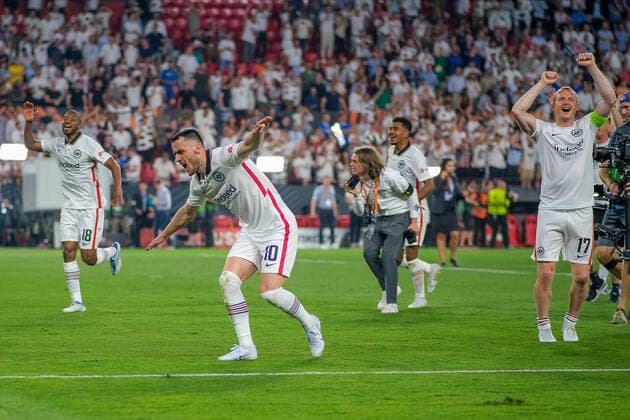 Filip Kostic Eintracht Frankfurt, 10 , Sebastian Rode Eintracht Frankfurt, 17 and Almany Toure Eintracht Frankfurt, 18 after winning Eintracht Frankfurt vs Glasgow Rangers, football, Europa League, final, 2021 2022 season, 18 05 2022, Eintracht Frankfurt vs Glasgow Rangers, football, Europa League, final, 2021 2022 season, 18 05 2022 Seville. Copyright: xEibner-Pressefotox EP_MBL